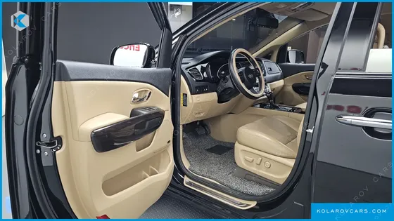 KIA CARNIVAL GASOLINE 7-SEATER LIMOUSINE