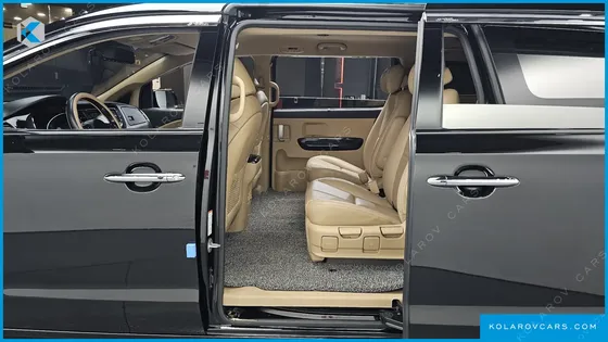 KIA CARNIVAL GASOLINE 7-SEATER LIMOUSINE