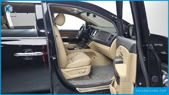 KIA CARNIVAL GASOLINE 7-SEATER LIMOUSINE