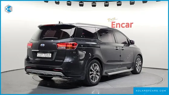 KIA CARNIVAL 7-SEATER LIMOUSINE