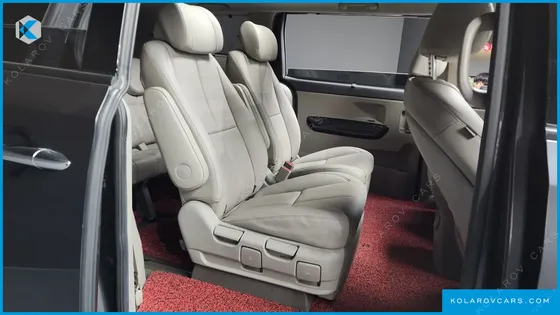 KIA CARNIVAL GASOLINE 7-SEATER LIMOUSINE