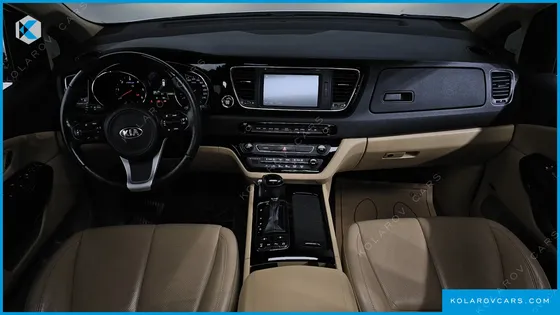KIA CARNIVAL 7-SEATER LIMOUSINE