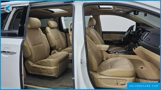KIA CARNIVAL 7-SEATER LIMOUSINE