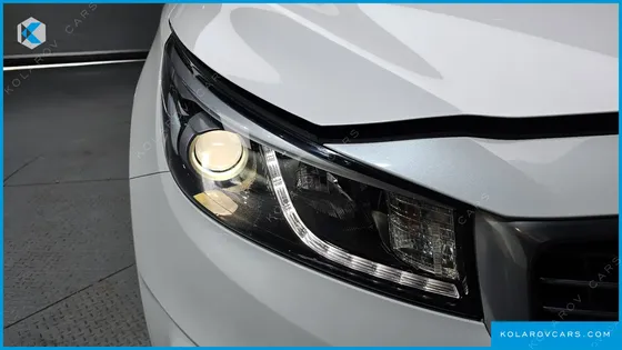 KIA CARNIVAL 9-SEATER PRESTIGE