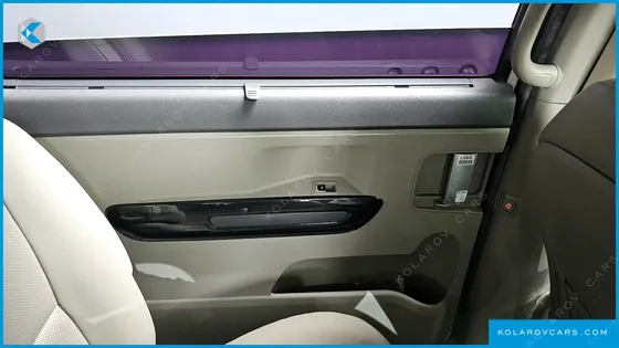 KIA CARNIVAL 9-SEATER PRESTIGE