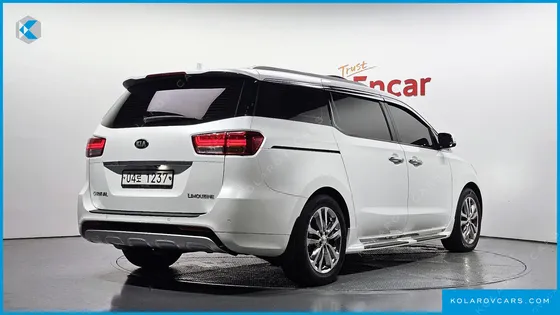 KIA CARNIVAL 9-SEATER PRESTIGE