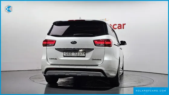 KIA CARNIVAL 9-SEATER PRESTIGE
