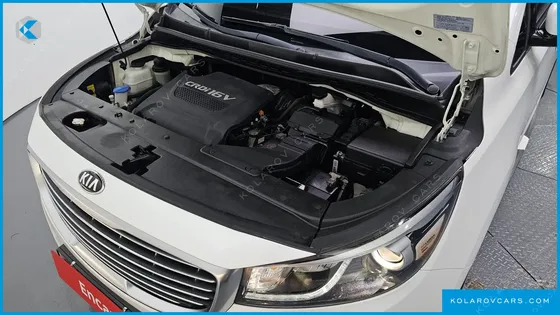 KIA CARNIVAL 9-SEATER PRESTIGE
