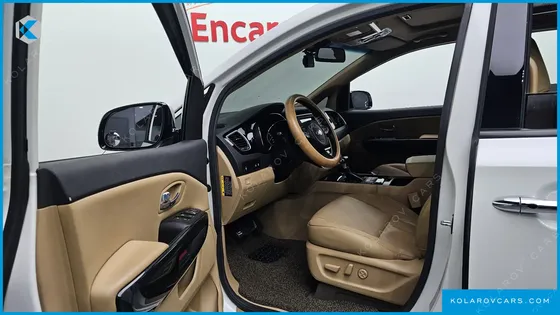KIA CARNIVAL 9-SEATER PRESTIGE