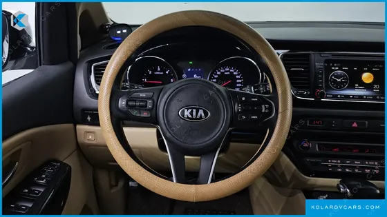 KIA CARNIVAL 9-SEATER PRESTIGE