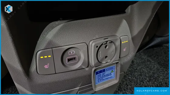 KIA CARNIVAL 9-SEATER PRESTIGE