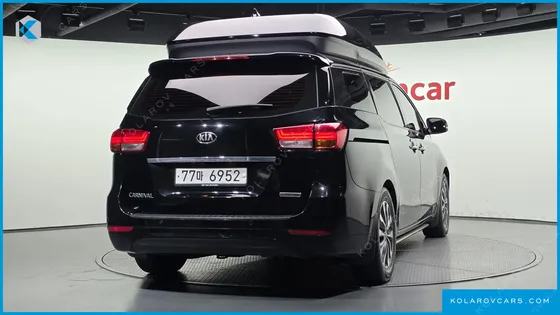 KIA CARNIVAL 11-SEATER HI-LIMOUSINE
