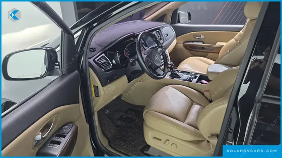 KIA CARNIVAL 11-SEATER HI-LIMOUSINE