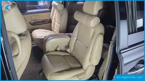 KIA CARNIVAL 11-SEATER HI-LIMOUSINE