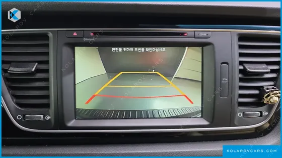 KIA CARNIVAL 11-SEATER HI-LIMOUSINE