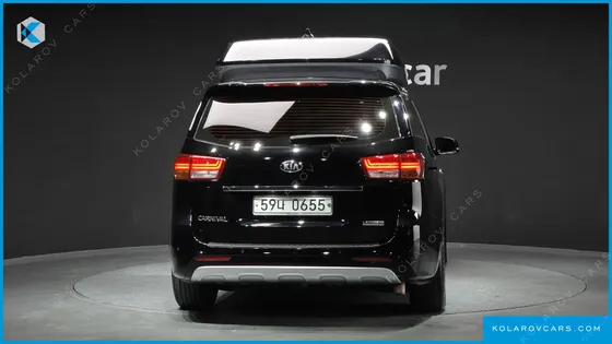 KIA CARNIVAL GASOLINE 7-SEATER HI-LIMOUSINE