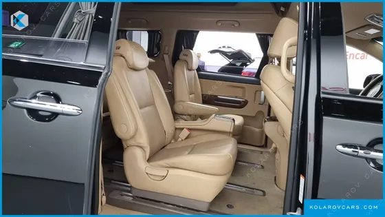 KIA CARNIVAL 9-SEATER HI-LIMOUSINE