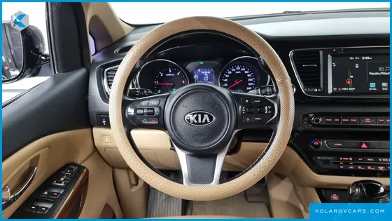KIA CARNIVAL 9-SEATER HI-LIMOUSINE