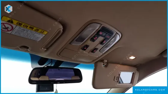 KIA CARNIVAL 9-SEATER HI-LIMOUSINE