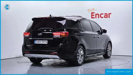 KIA CARNIVAL 9-SEATER NOBLESSE