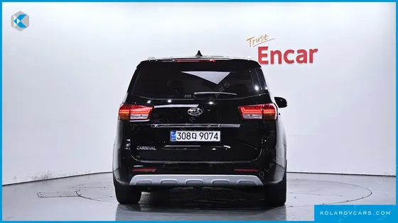 KIA CARNIVAL 9-SEATER NOBLESSE