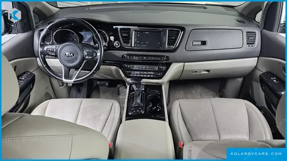 KIA CARNIVAL 9-SEATER NOBLESSE