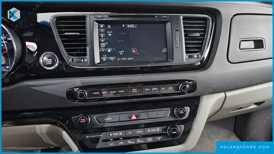 KIA CARNIVAL 9-SEATER NOBLESSE