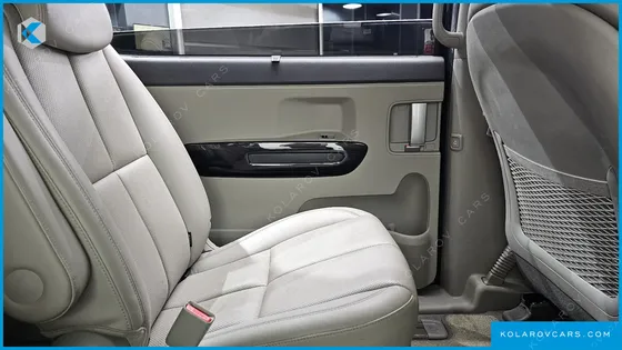 KIA CARNIVAL 9-SEATER NOBLESSE