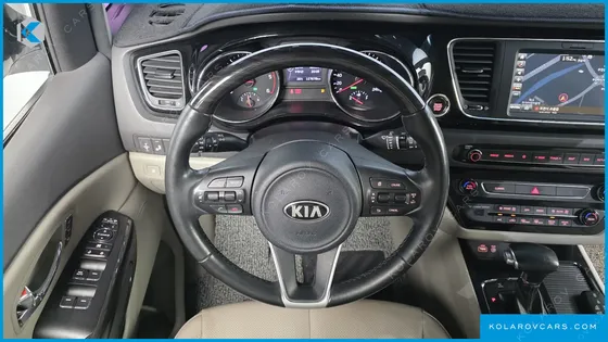 KIA CARNIVAL 9-SEATER NOBLESSE SPECIAL