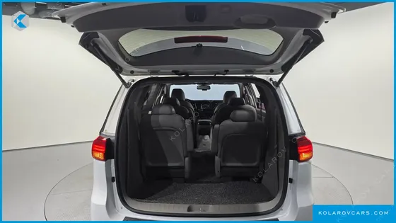 KIA CARNIVAL 9-SEATER NOBLESSE SPECIAL