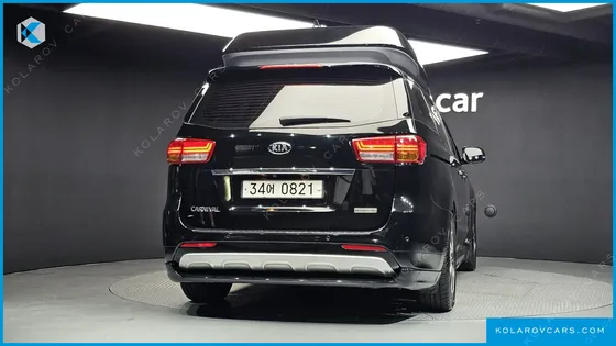 KIA CARNIVAL 9-SEATER HI-LIMOUSINE