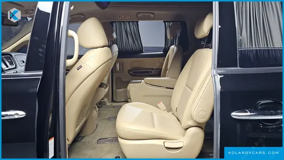 KIA CARNIVAL 9-SEATER HI-LIMOUSINE