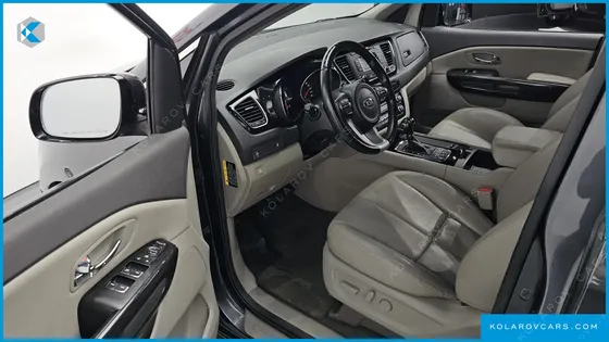 KIA CARNIVAL 7-SEATER LIMOUSINE