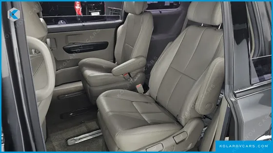 KIA CARNIVAL 7-SEATER LIMOUSINE