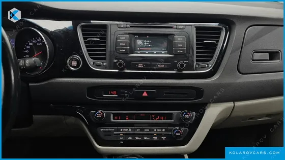 KIA CARNIVAL 7-SEATER LIMOUSINE