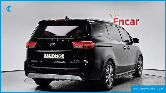KIA CARNIVAL GASOLINE 7-SEATER LIMOUSINE