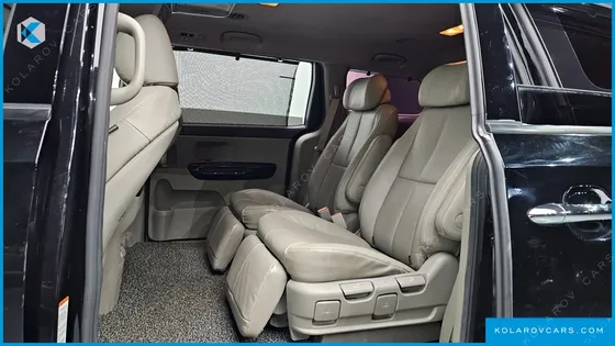 KIA CARNIVAL GASOLINE 7-SEATER LIMOUSINE
