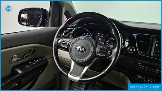 KIA CARNIVAL GASOLINE 7-SEATER LIMOUSINE