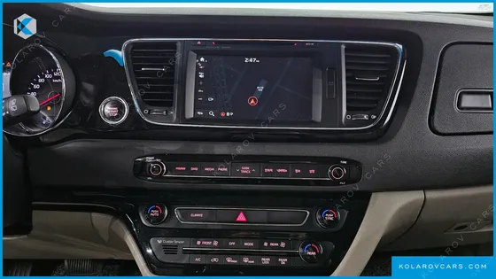 KIA CARNIVAL GASOLINE 7-SEATER LIMOUSINE