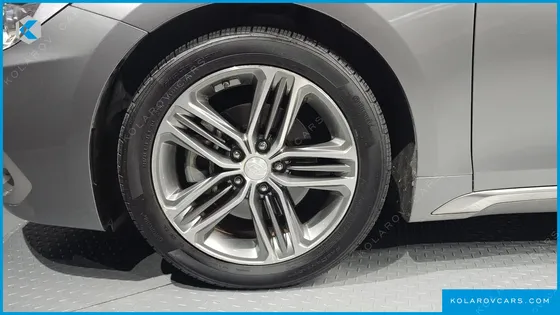 HYUNDAI GRANDEUR 2.4 PREMIUM