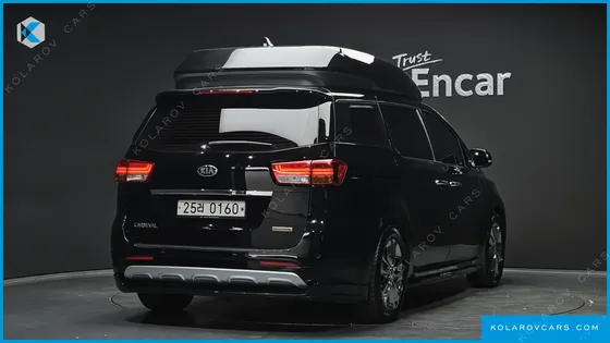 KIA CARNIVAL GASOLINE 7-SEATER HI-LIMOUSINE
