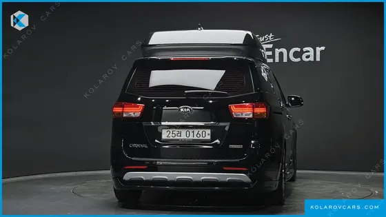 KIA CARNIVAL GASOLINE 7-SEATER HI-LIMOUSINE