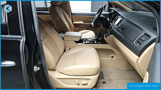 KIA CARNIVAL GASOLINE 7-SEATER HI-LIMOUSINE