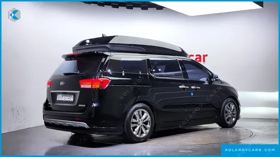 KIA CARNIVAL GASOLINE 9-SEATER HI-LIMOUSINE