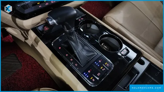 KIA CARNIVAL GASOLINE 9-SEATER HI-LIMOUSINE