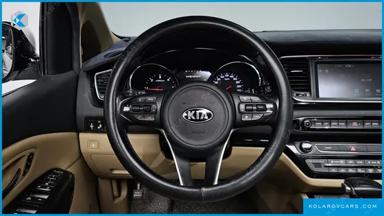 KIA CARNIVAL 9-SEATER NOBLESSE SPECIAL