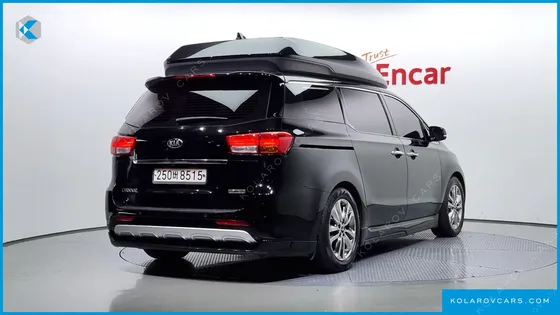 KIA CARNIVAL 9-SEATER HI-LIMOUSINE