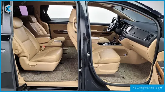 KIA CARNIVAL 9-SEATER HI-LIMOUSINE