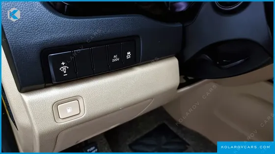 KIA CARNIVAL 9-SEATER HI-LIMOUSINE