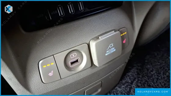 KIA CARNIVAL 9-SEATER HI-LIMOUSINE